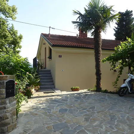 Apartment Rustica *
